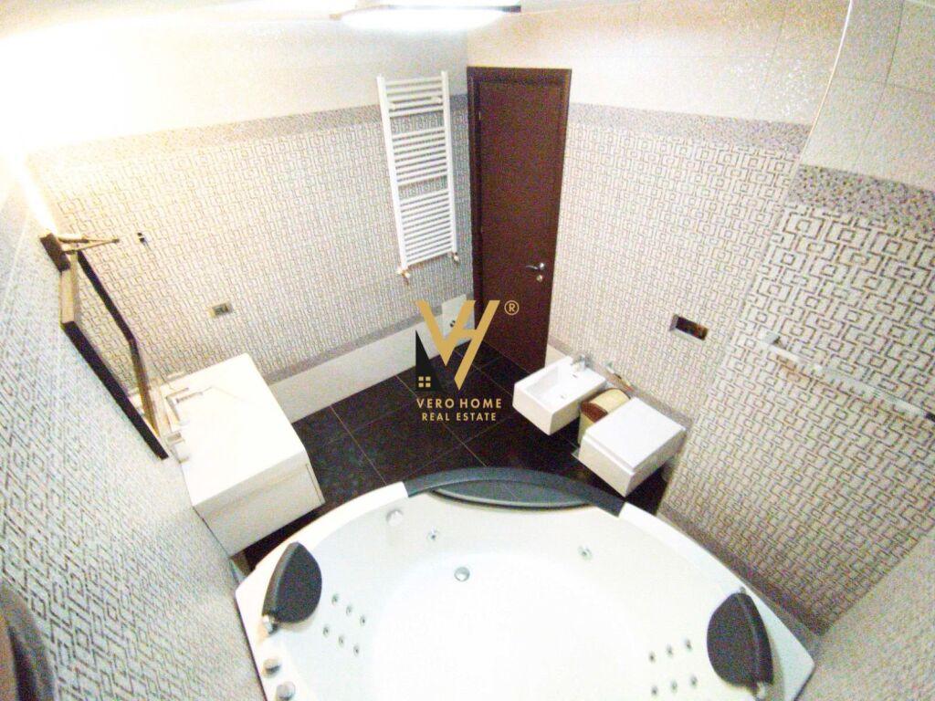 Shitet apartament 3+1+2 te Botaniku 174 m2 3