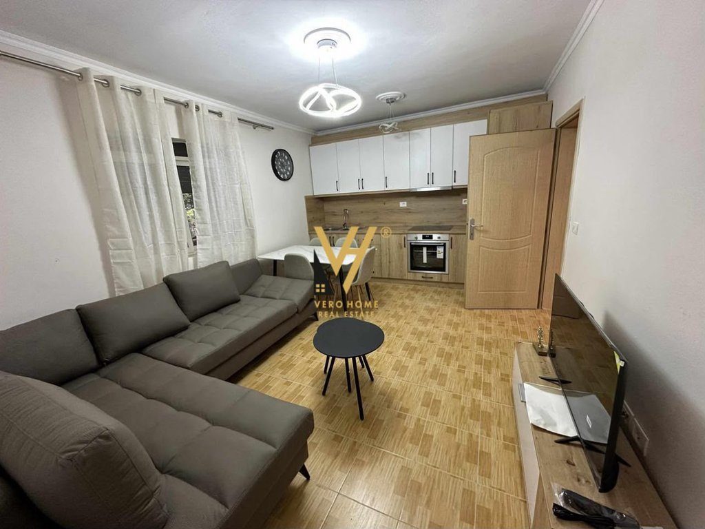 JEPET APARTAMENT 2+1+BLK ME QERA TE RRUGA BARDHYL 55.000 LEKE 2