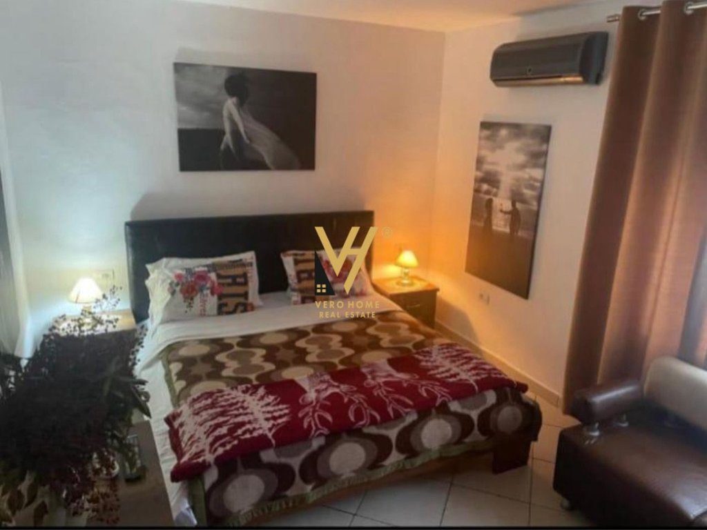 JEPET APARTAMENT 2+1+ANEKS ME QERA TE RR.MUHAMET GJOLLESHA 75.000 LEKE 2