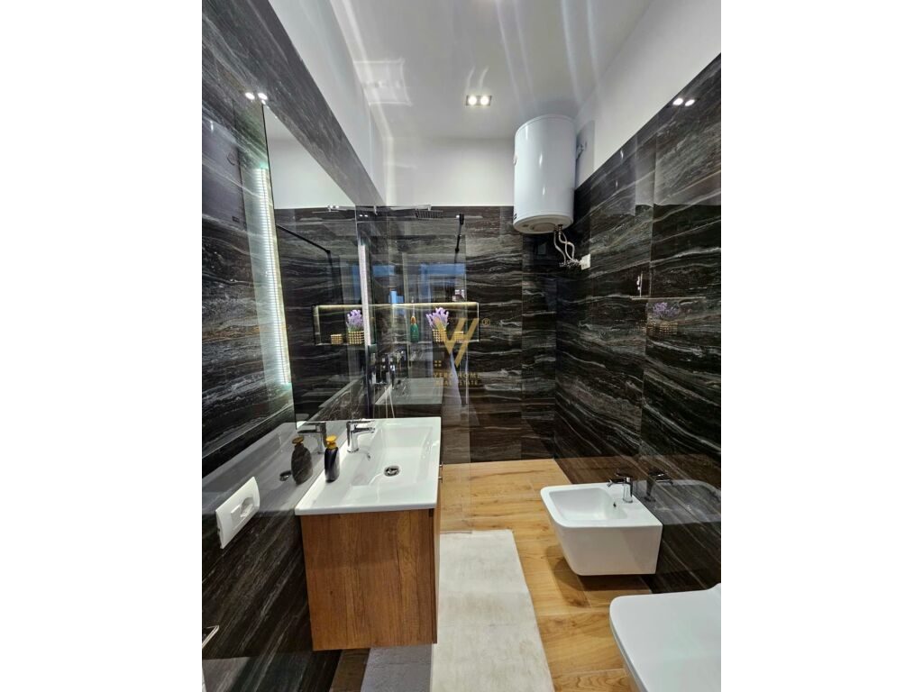 Shitet apartament 2+1+2 te Shallvaret 124 m2 4