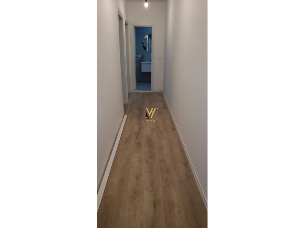 JEPET ZYRE 90M2 ME QERA NE BLLOK 600 EURO 2