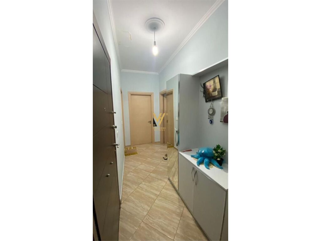 Jepet Apartament 2+1+ballkon me qera te Unaza e Re 104 m2 4