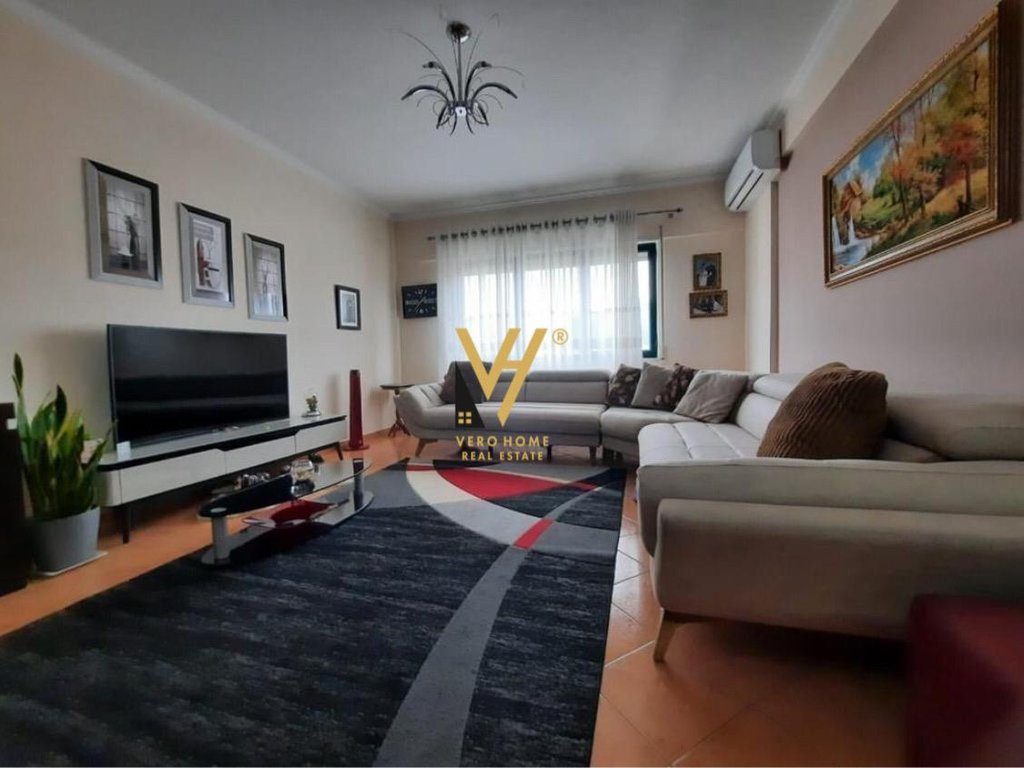 JEPET APARTAMENT 2+1+BLK ME QERA DON BOSKO 600 EURO
