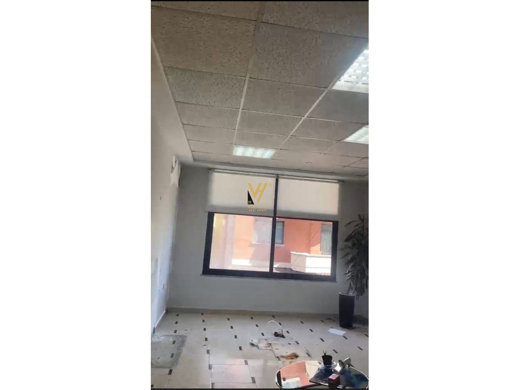 JEPET ZYRE 90 M2 ME QERA TE 21 DHJETORI 70.000 LEKE 2