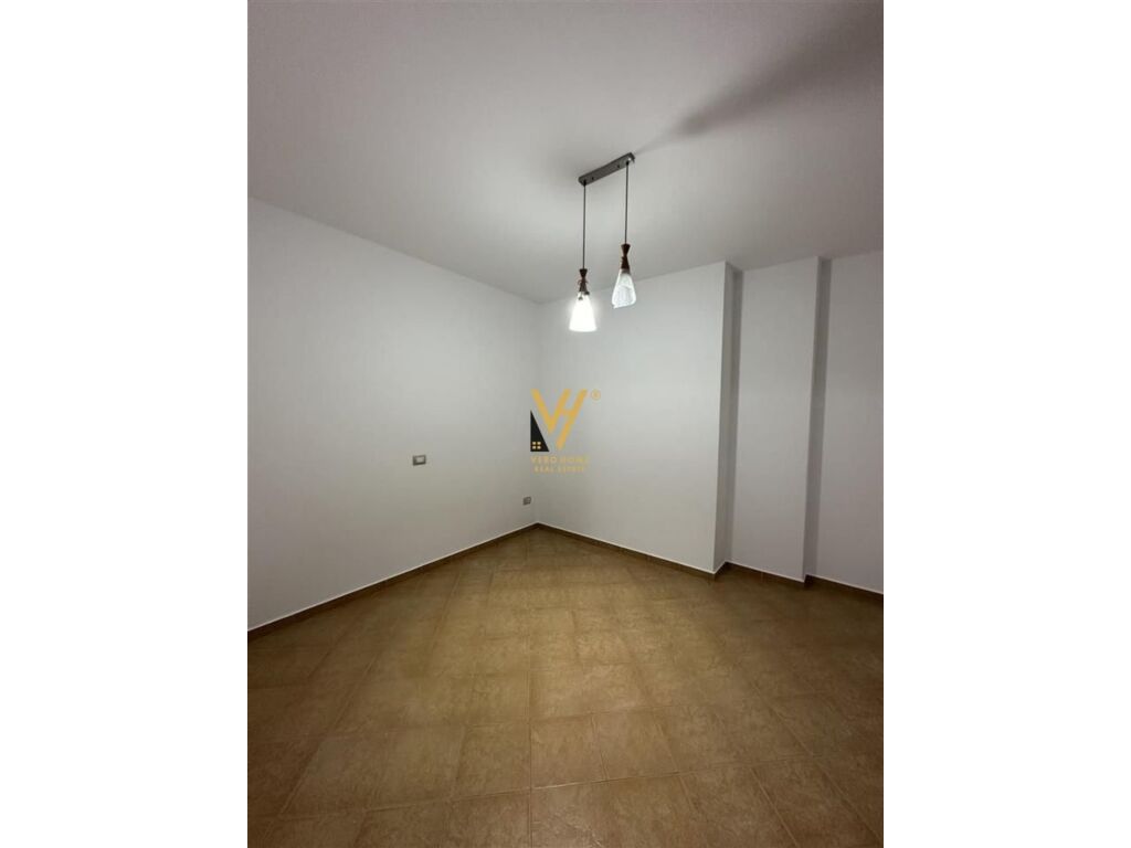 Jepet Apartament 2+1+2+ballkon me qera te Kopshti Zoologjik 115 m2 4