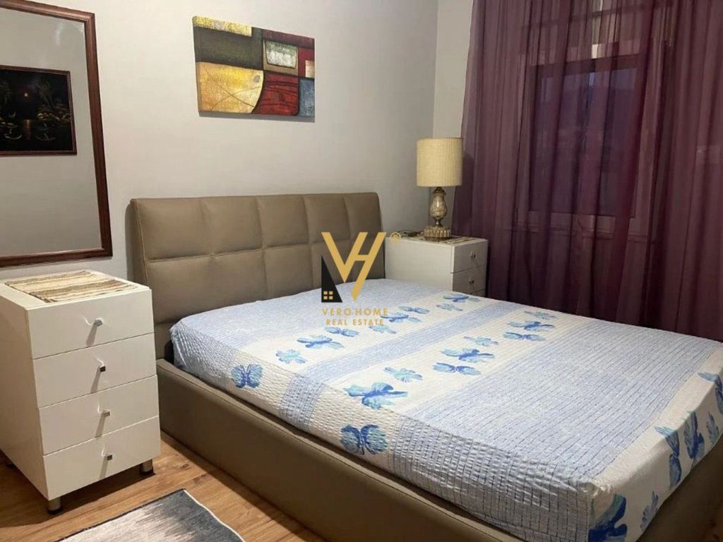 JEPET APARTAMENT 2+1 ME QERA TE RRUGA E KOSOVAREVE 65.000 LEKE 4