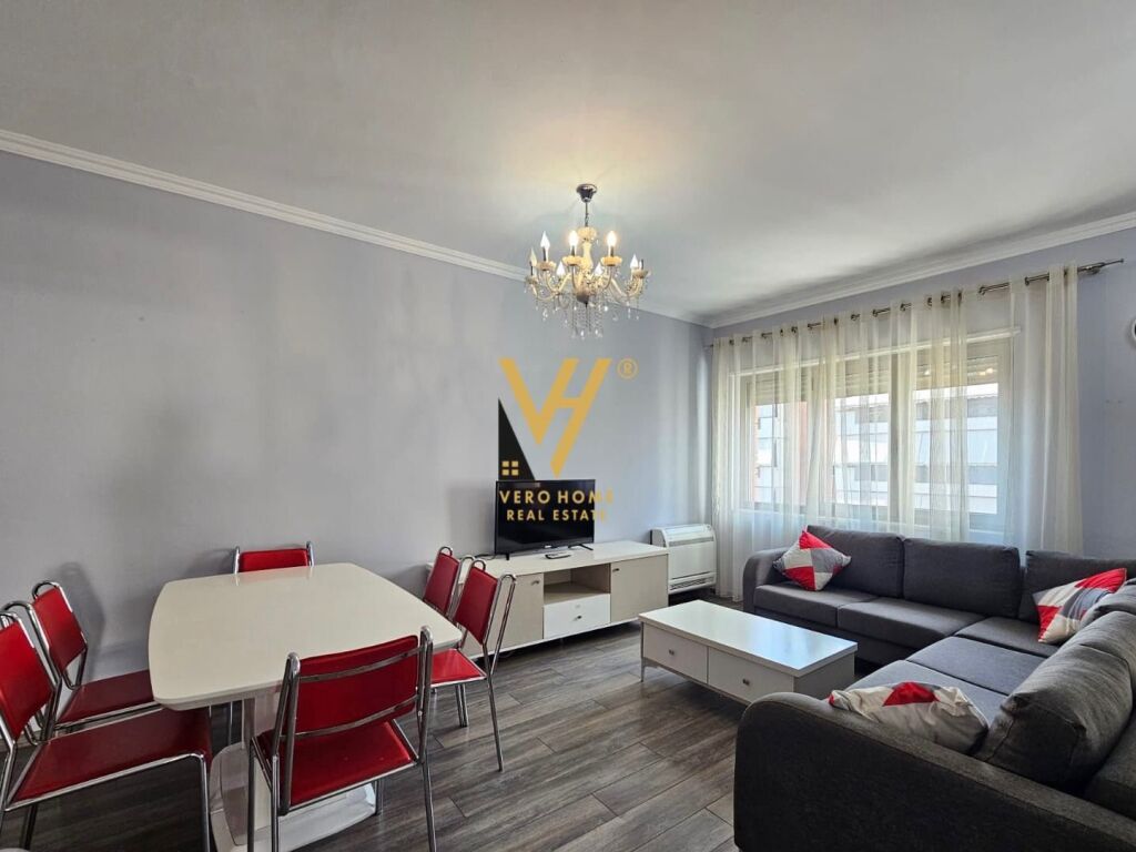 Jepet Apartament 3+1+2+ballkon me qera te Rruga e Kavajes 130 m2
