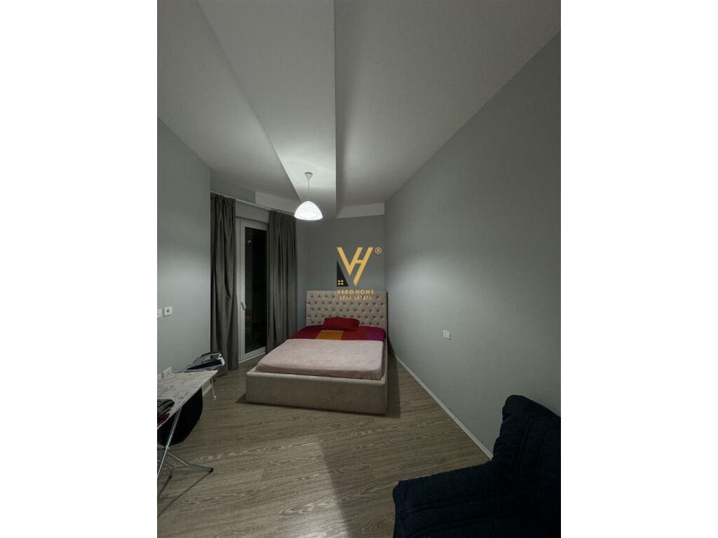 Jepet Apartament 1+1+2+ballkon me qera te Kompleksi Kontakt , 21 Dhjetori 132 m2 4