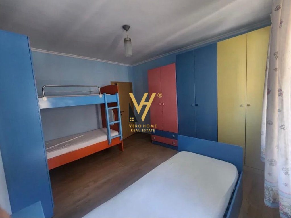 JEPET APARTAMENT 2+1+BLK ME QERA TE KOMUNA E PARISIT 80.000 LEKE 4
