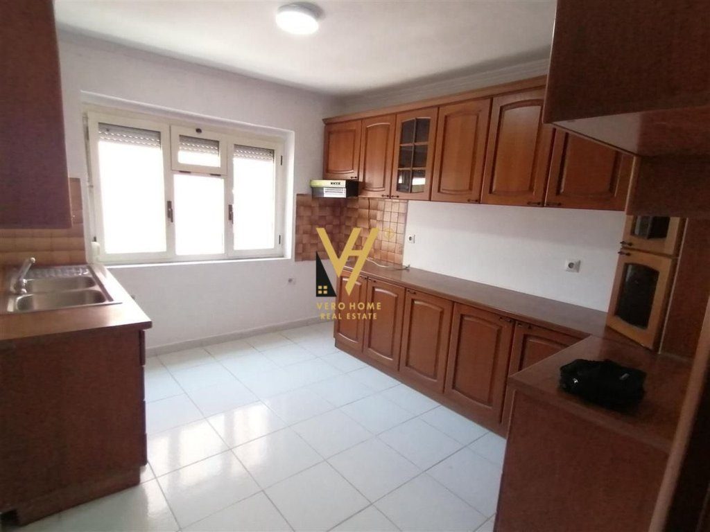 JEPET APARTAMENT 2+1+BLK TE RR.ISLAM ALLA 50.000 LEKE