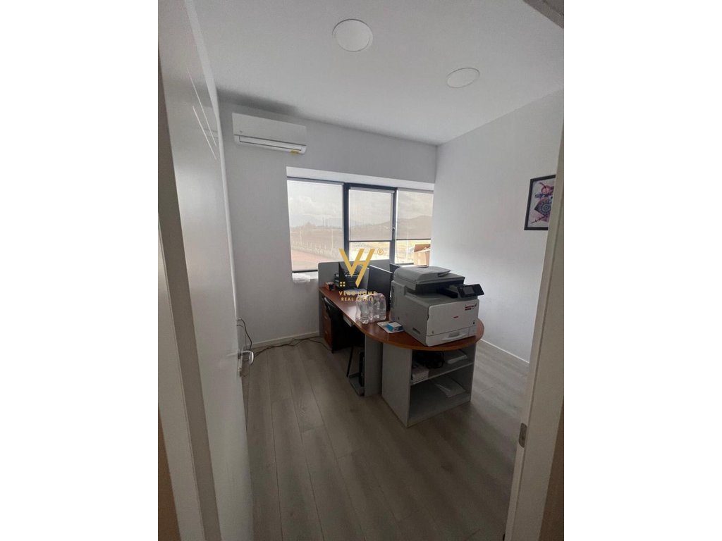SHITET KAPANON 1100 M2 NE VORE 650.000 EURO 4