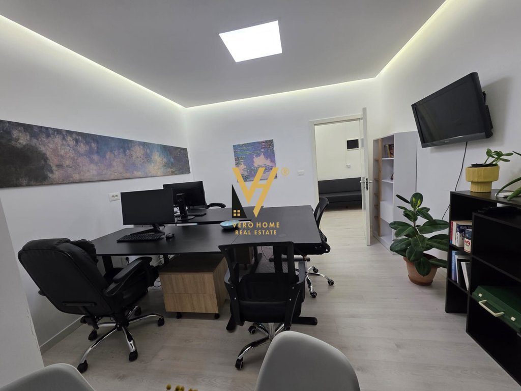 JEPET ZYRE 65 M2 ME QERA TEK SHKOLLA E BALETIT 50.000 LEKE