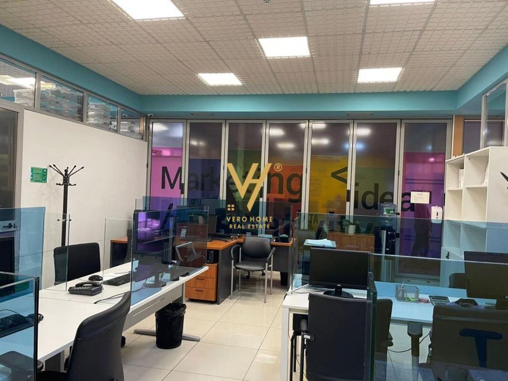 JEPET DYQAN 270 M2 ME QERA NE BLLOK 4.400 EURO 3