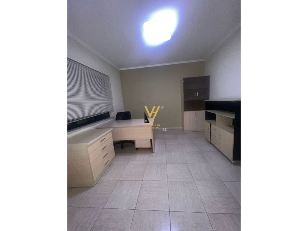 Jepet Zyre me qera te Blloku , Rruga Perlat Rexhepi 150 m2