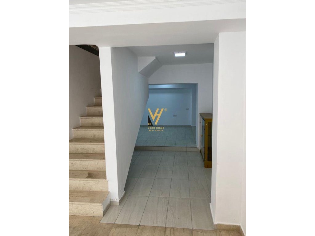 JEPET AMBIENT DUPLEX 122 M2 ME QIRA PRANË MUZEUT KOMBËTAR 1.500 EURO 3