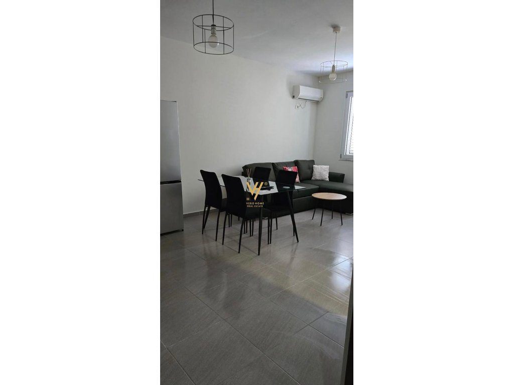 JEPET APARTAMENT 1+1 ME QIRA TE KOMUNA E PARISIT 55.000 LEKE