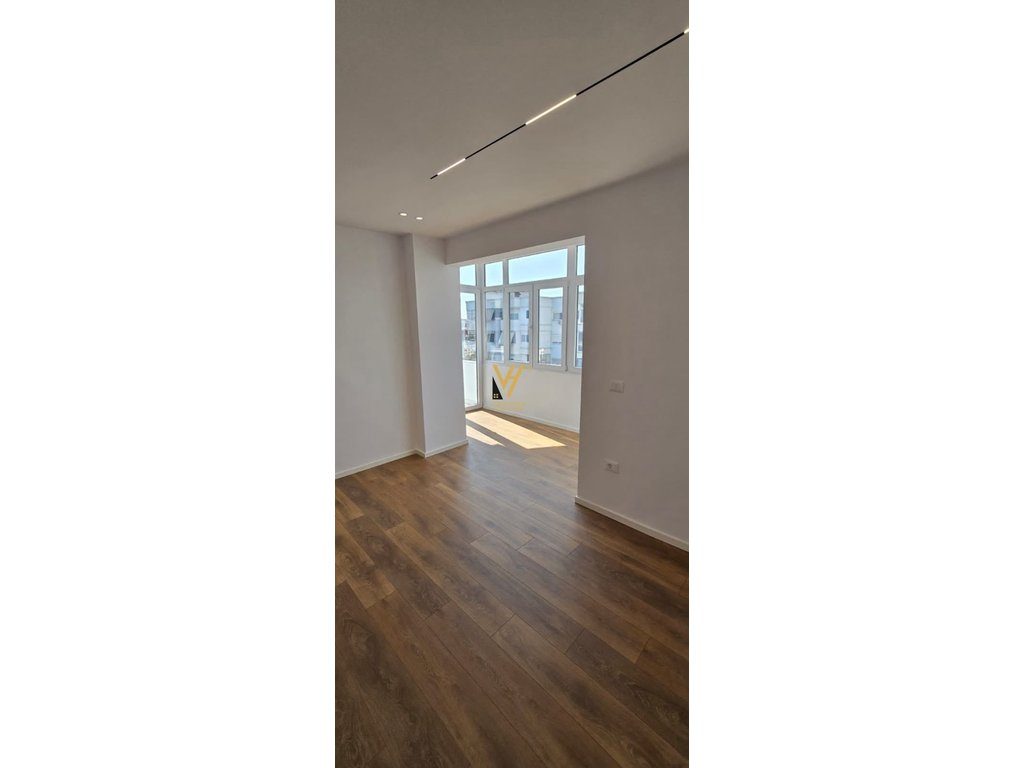 SHITET APARTAMENT 1+1+BLK TE 21 DHJETORI 165.000 EURO 3