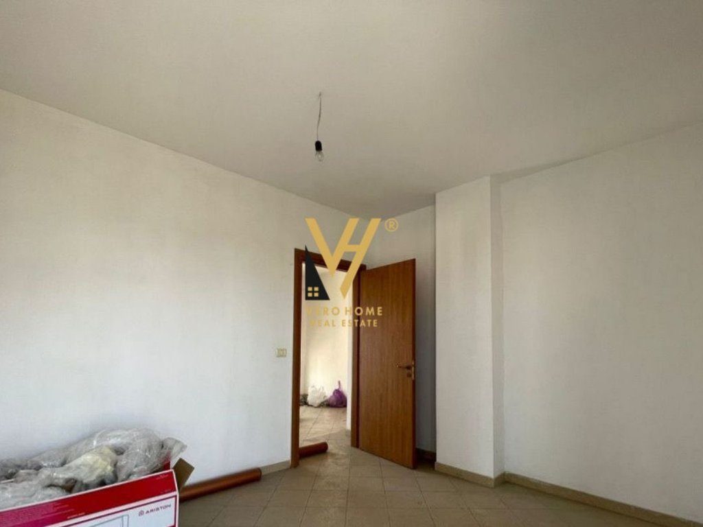 SHITET APARTAMENT 3+1+BLK NE LAPRAKE 250.000 EURO 2