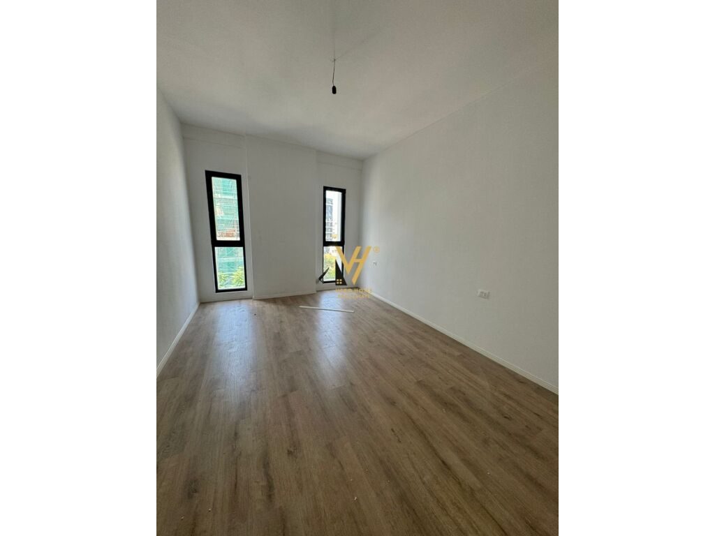 Jepet Zyre me qera te Rruga e Dibres, Kompleksi Arlis 75 m2 2