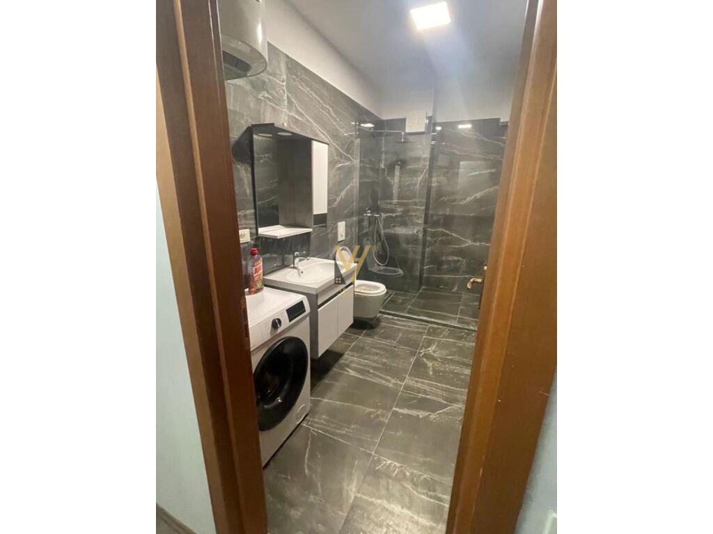 Jepet Apartament 2+1+ballkon me qera te Rruga e Bogdaneve 92 m2 4