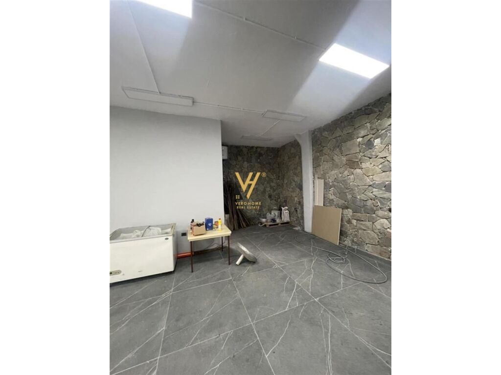 Jepet Ambient Komercial me qera ne Shkoze 280 m2 3