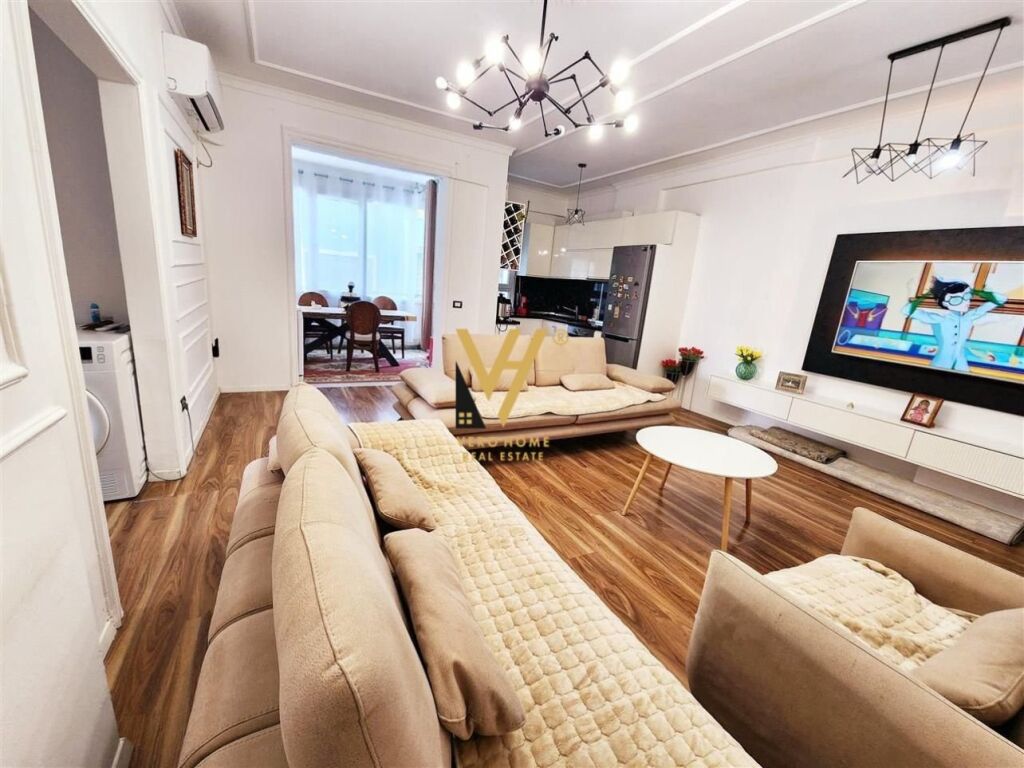 Shitet Apartament 2+1+ballkon te Fresku 110 m2 2