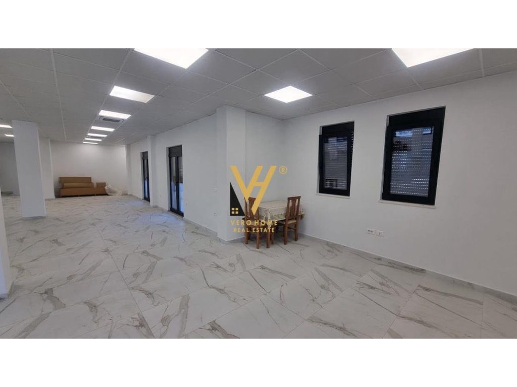 JEPET ZYRE 350 M2 ME QERA PRANE TEG 3.000 EURO 3
