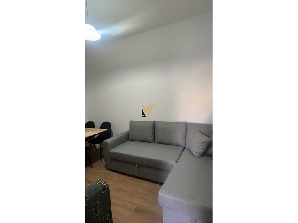 JEPET APARTAMENT 1+1 ME QIRA TE BULEVARDI I RI 400 EURO