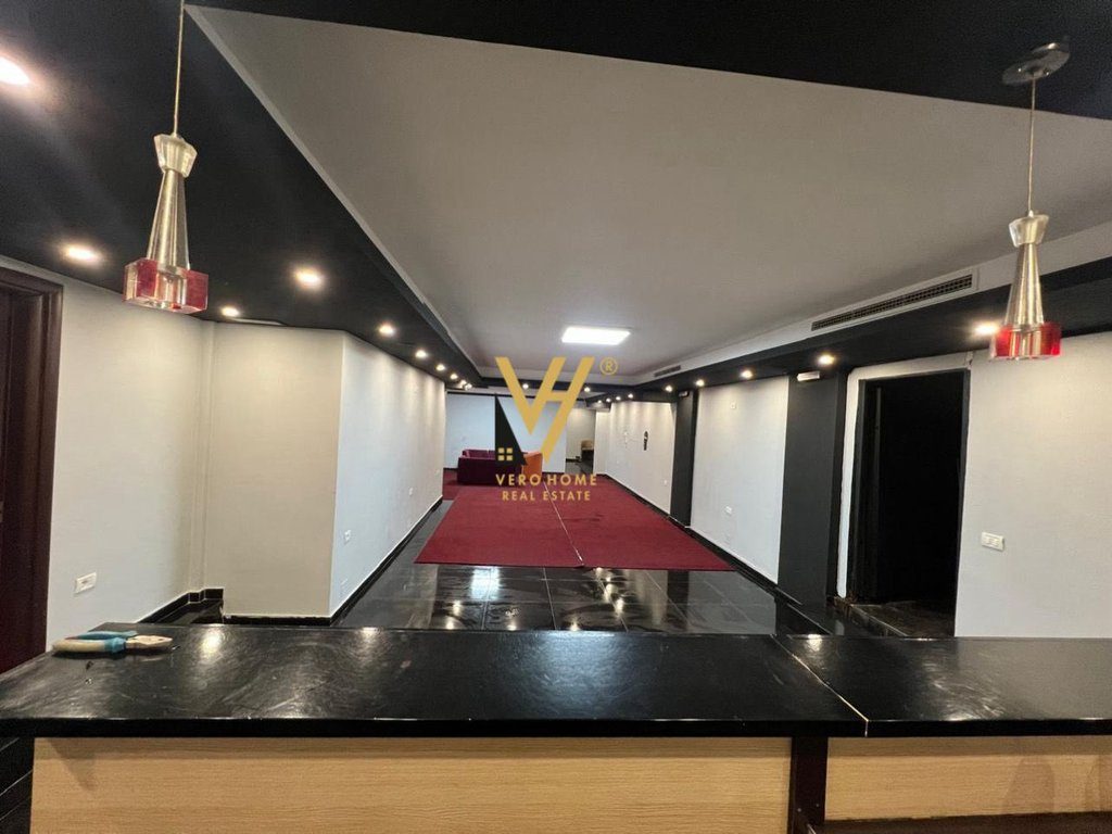 JEPET AMBIENT BIZNESI 150 M2 ME QERA 5 MAJI 800 EURO 3