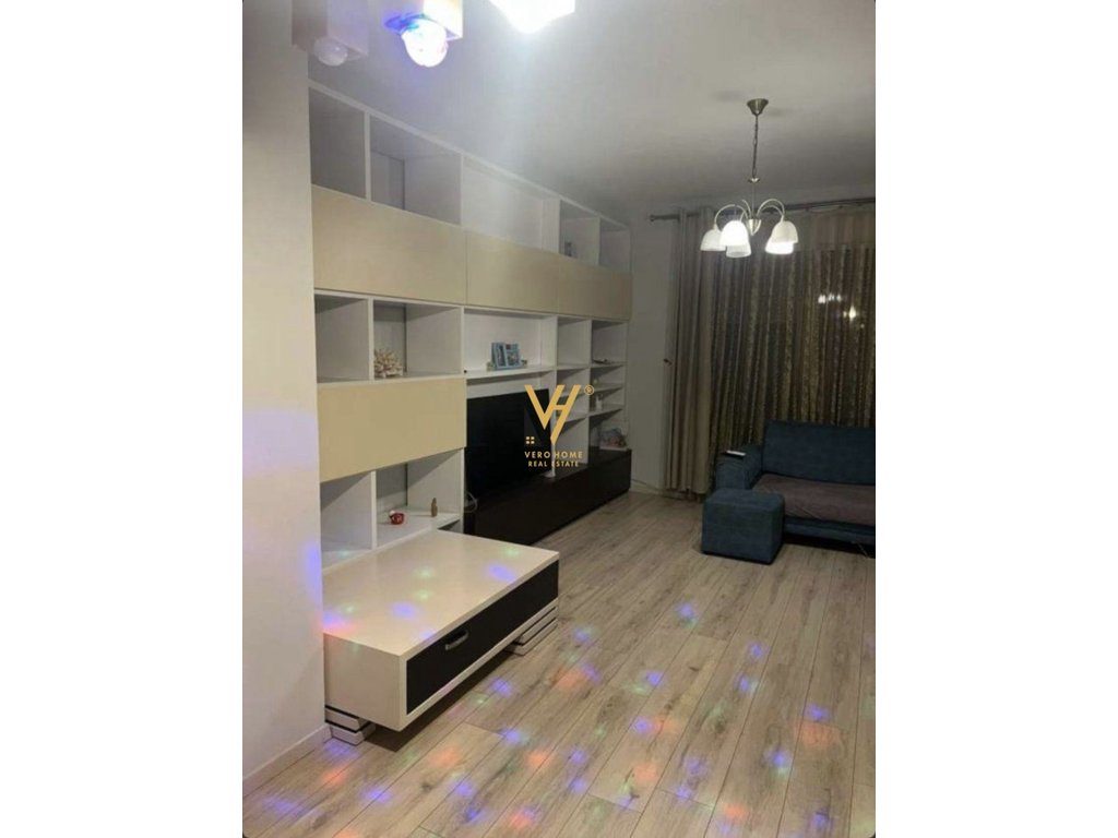 JEPET APARTAMENT 2+1+2 ME QERA NE ASTIR 55.000 LEKE 3