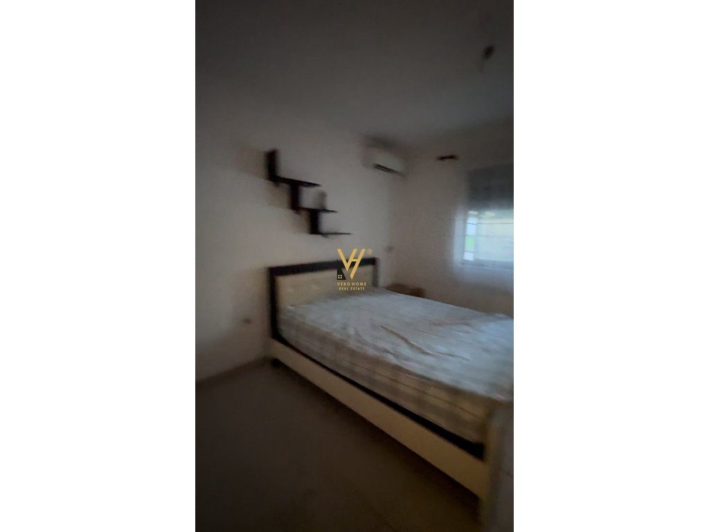 JEPET APARTAMENT 1+1+BLK ME QERA TE PALLATI ME SHIGJETA 40.000 LEKE 4