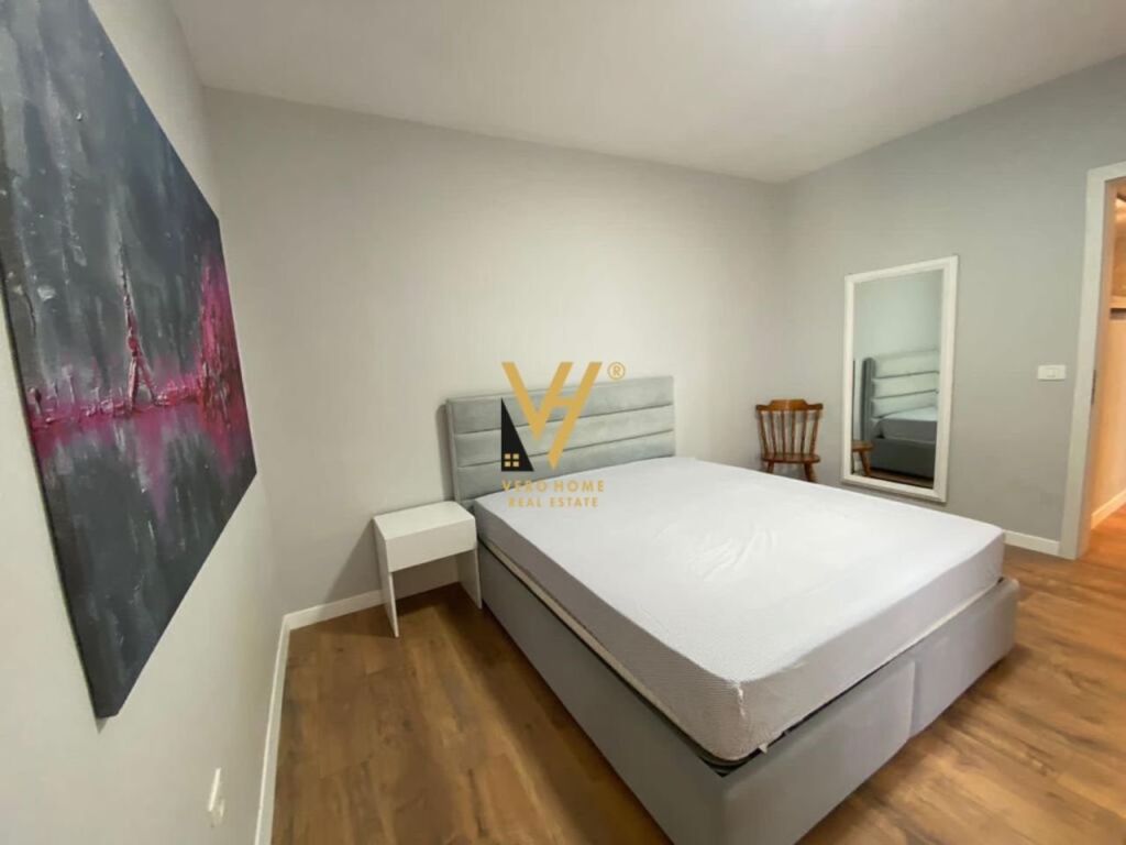 Jepet Apartament 2+1+2+ballkon me qera te Ish Ekspozita Sot 125 m2 4