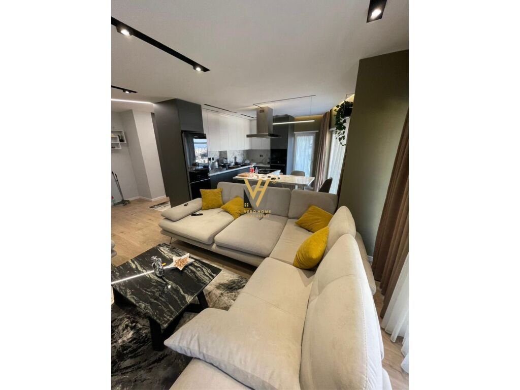 JEPET APARTAMENT 3+1+2 ME QIRA TE KODRA E DIELLIT 2, 1.200 EURO 2