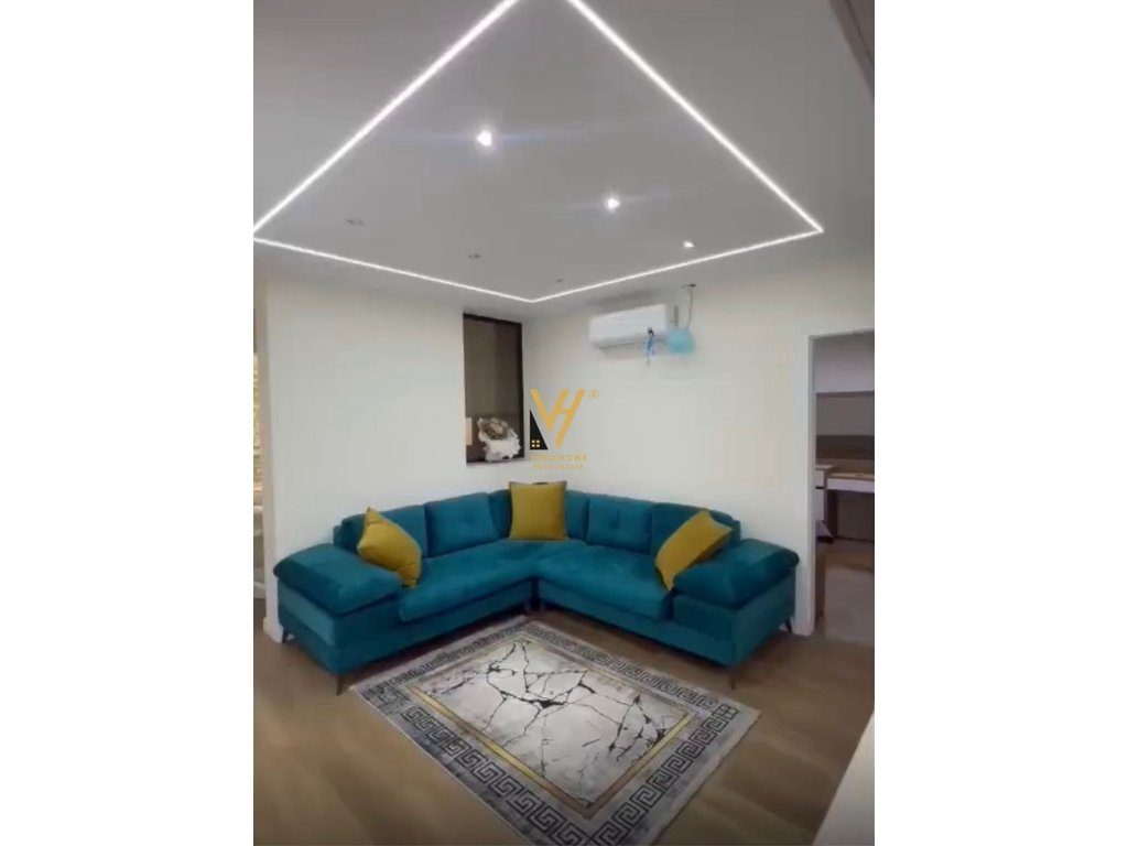 JEPET APARTAMENT 2+1+VERANDE ME QIRA TE FUSHA E AVIACIONIT 750 EURO