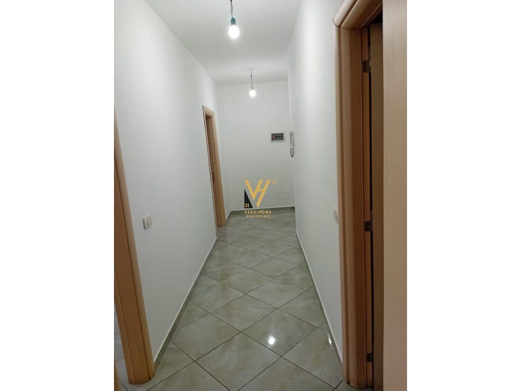 JEPET APARTAMENT 2+1+BLK ME QIRA TE UNAZA E RE, ASTIR 40.000 LEKE 4