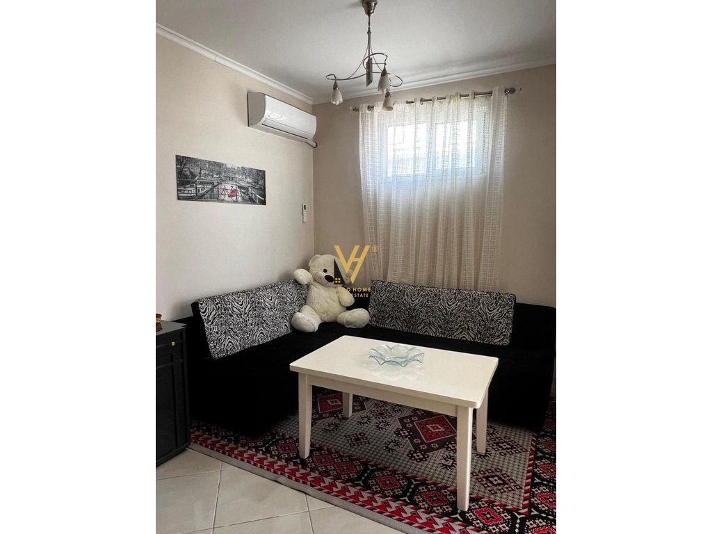 JEPET APARTAMENT 1+1+BLK ME QIRA TE RRUGA KAVAJES 400 EURO