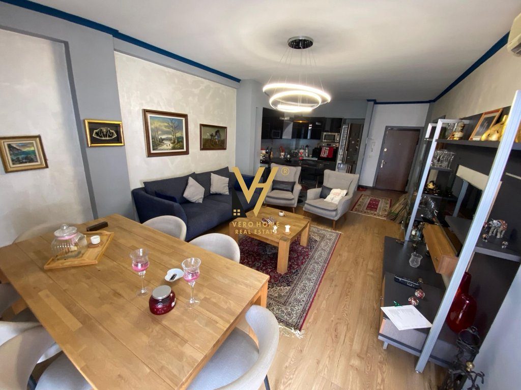 SHITET APARTAMENT 2+1+2+BLK TE URA E TABAKVE 280.000 EURO