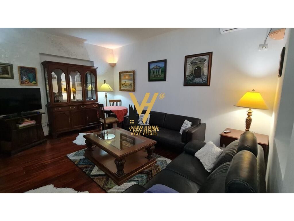 JEPET APARTAMENT 1+1 ME QERA NE BLLOK 600 EURO