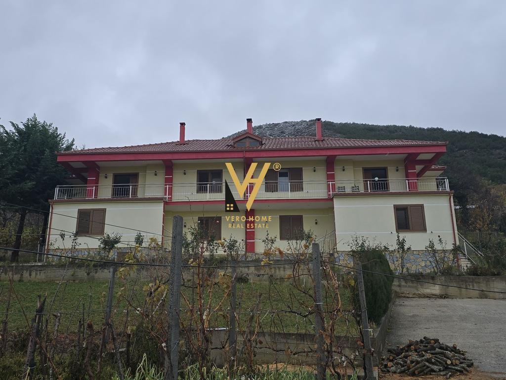 SHITET VILE 2 KATESHE NE POGRADEC 260.000 EURO 1
