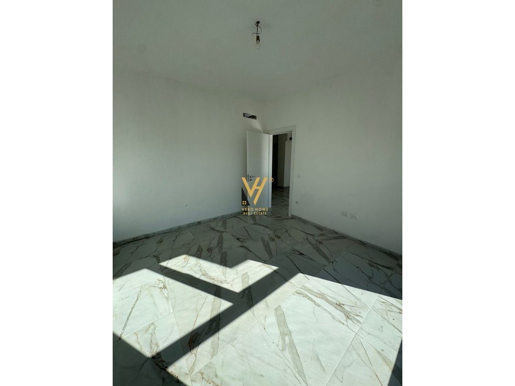 JEPET ZYRE 69 M2 ME QIRA NE LAPRAKE 50.000 LEKE 3
