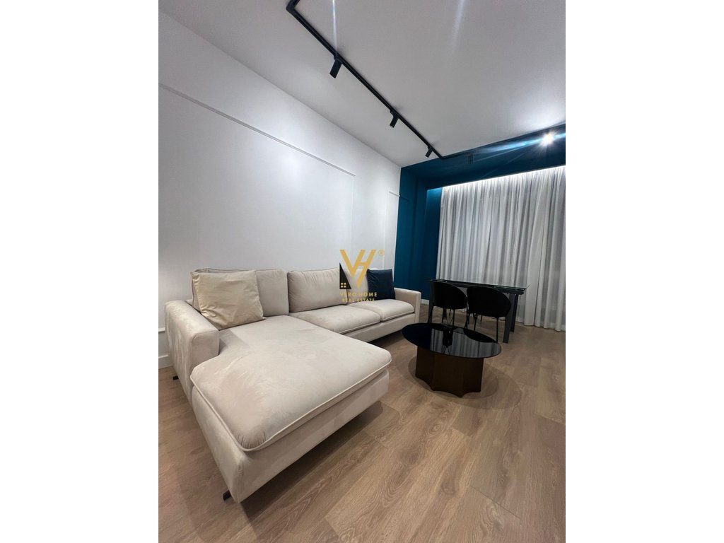 JEPET APARTAMENT 1+1+BLK ME QERA TEK UET, PORCELAN 800 EURO