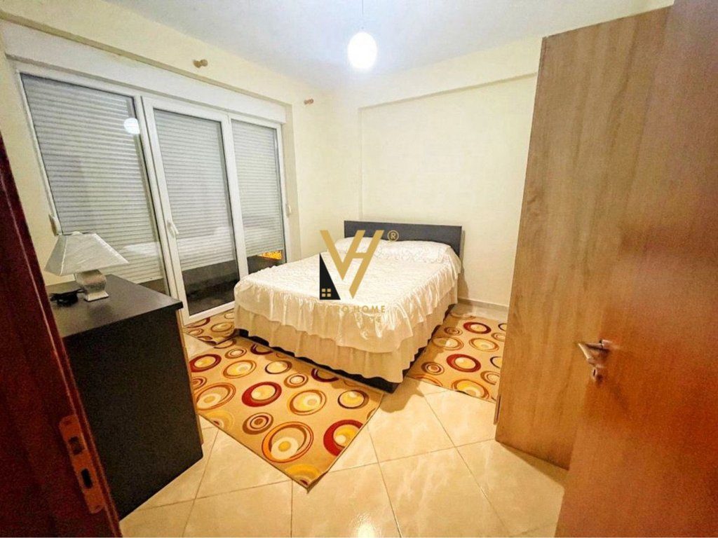 JEPET APARTAMENT 2+1+BLK ME QERA TE LIQENI THATE 550 EURO 3
