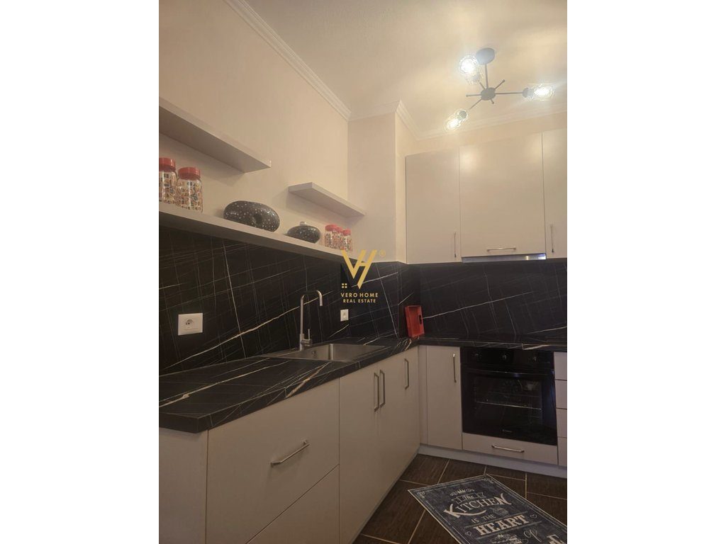 JEPET APARTAMENT 2+1 ME QIRA NE KOMBINAT 50.000 LEKE 2