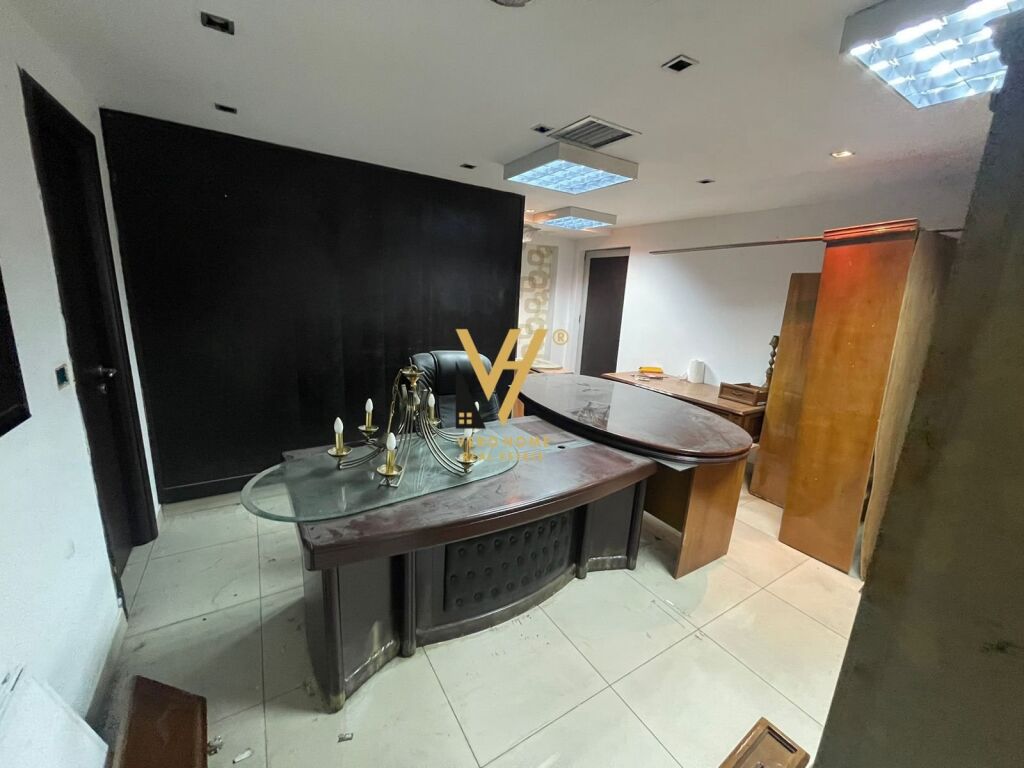 Jepet ambient Biznesi te Ish Blloku 350 m2