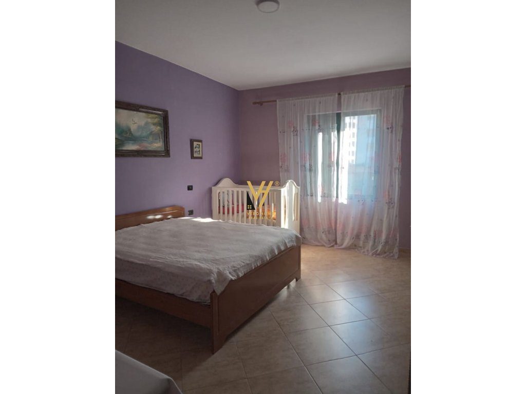 JEPET APARTAMENT 3+1 ME QERA NE ALI DEM 50.000 LEKE 4