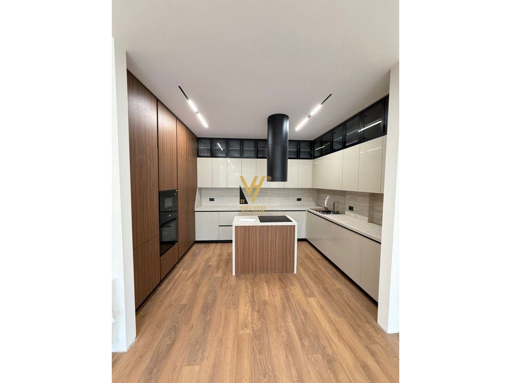 SHITET VILE TRE KATESHE TE REZ.FOREST,LIQENI THATE 1.500.000 EURO 2