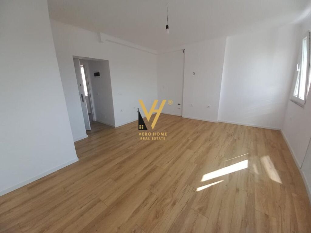 Shitet Garsoniere te Pediatria 29 m2 2