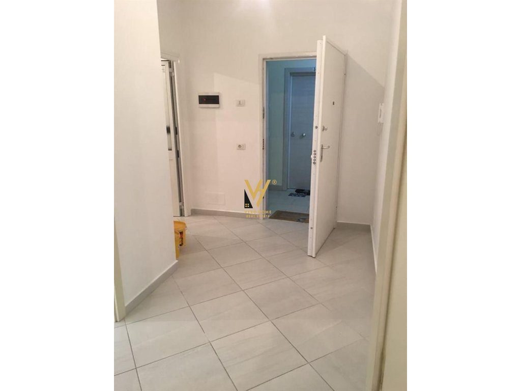 JEPET ZYRE 90 M2 ME QERA TE DON BOSKO 700 EURO 4