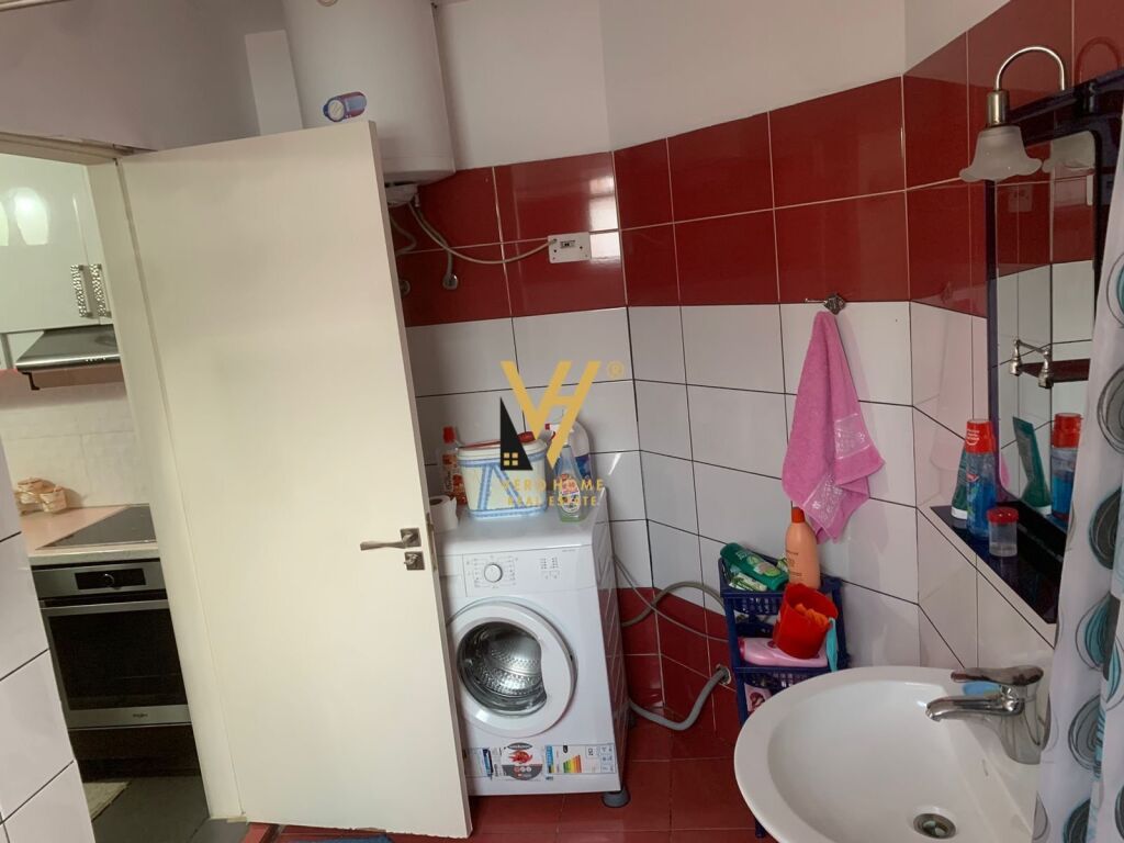 Jepet Apartament 2+1+ballkon me qera te Kupola, Laprake 80 m2 2