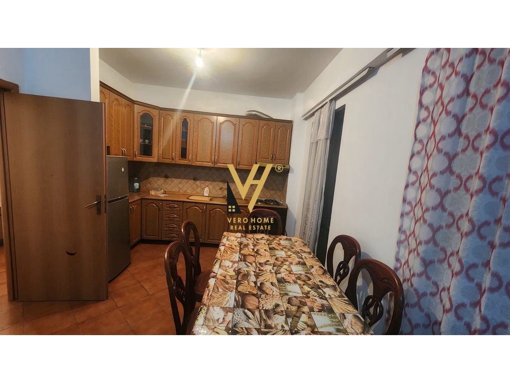 JEPET APARTAMENT 2+1+BLK ME QIRA TE IRFAN TOMINI 55.000 LEKE 2